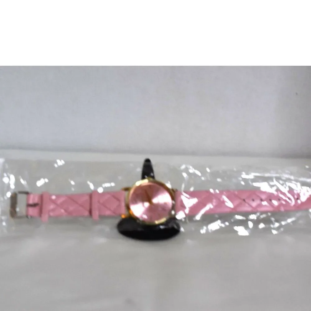 NIP Geneva Platinum Lovely Pretty Quilted 8